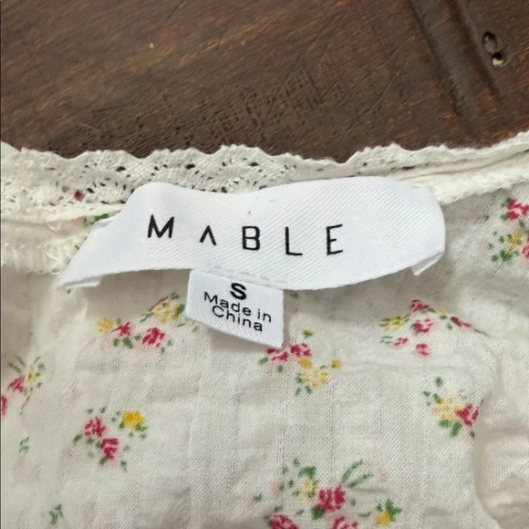 Mable Floral Lace Dress - Picture 2 of 4